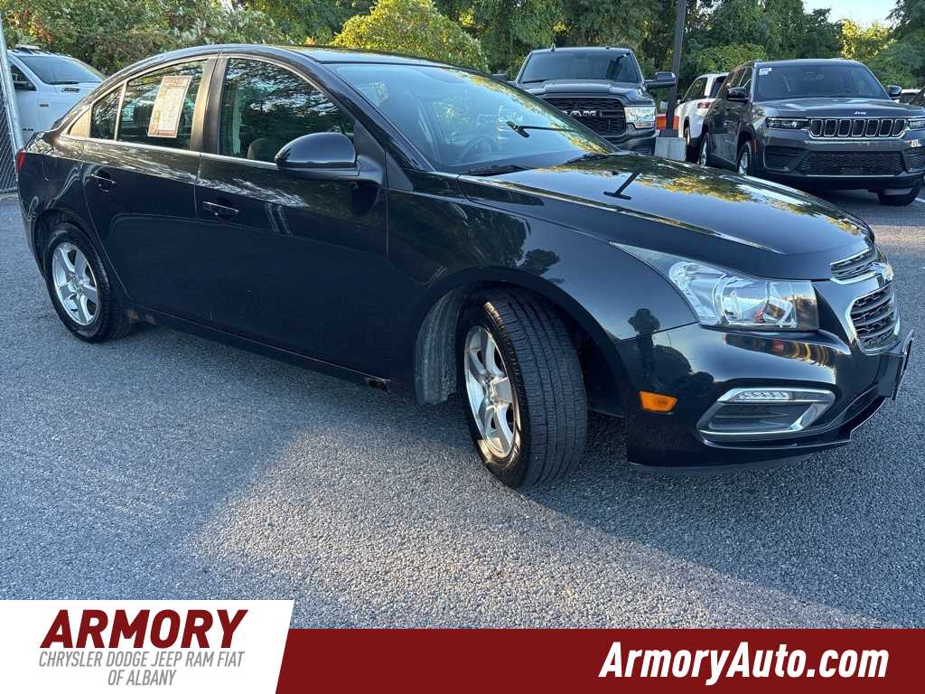 Thumbnail: 2015 Chevrolet Cruze - 3
