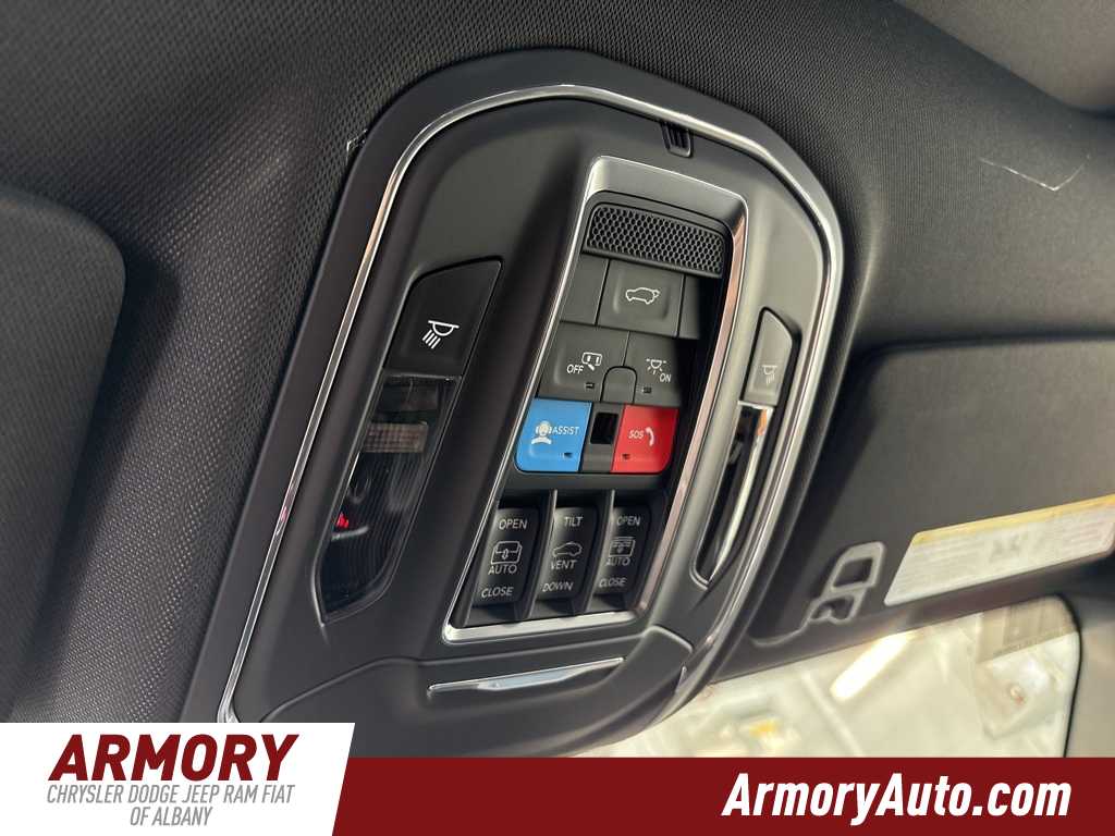 Thumbnail: 2025 Jeep Grand Cherokee - 20