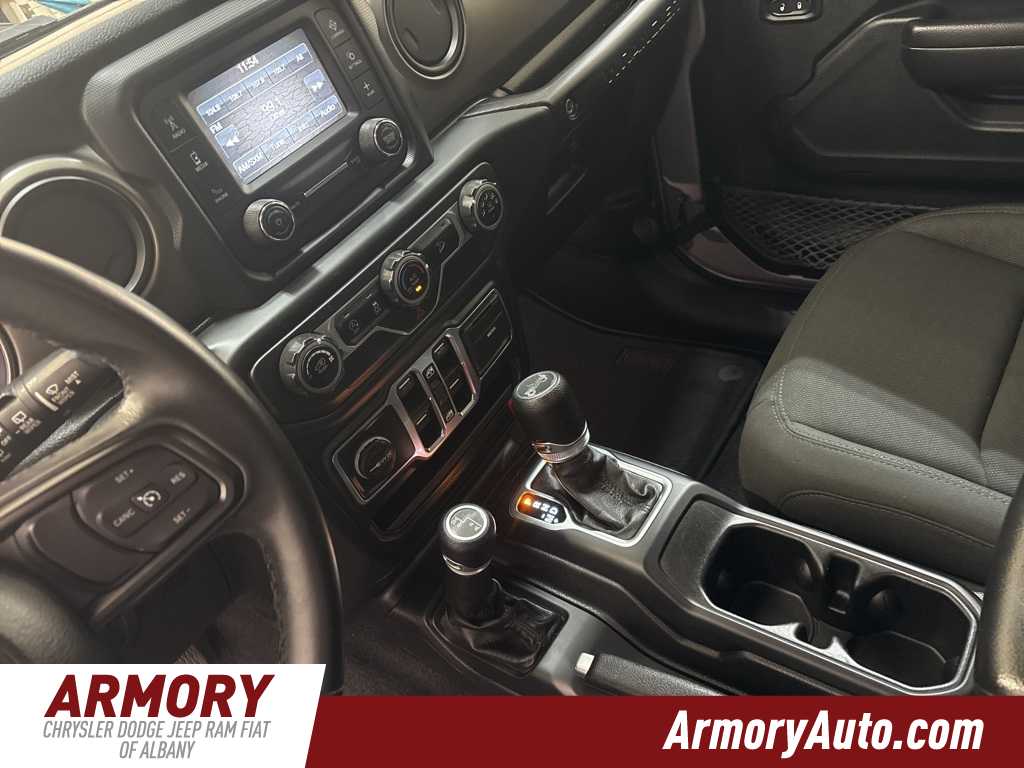 Thumbnail: 2018 Jeep Wrangler - 15