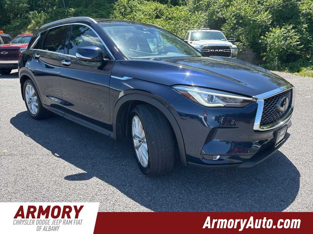 Thumbnail: 2019 INFINITI QX50 - 3