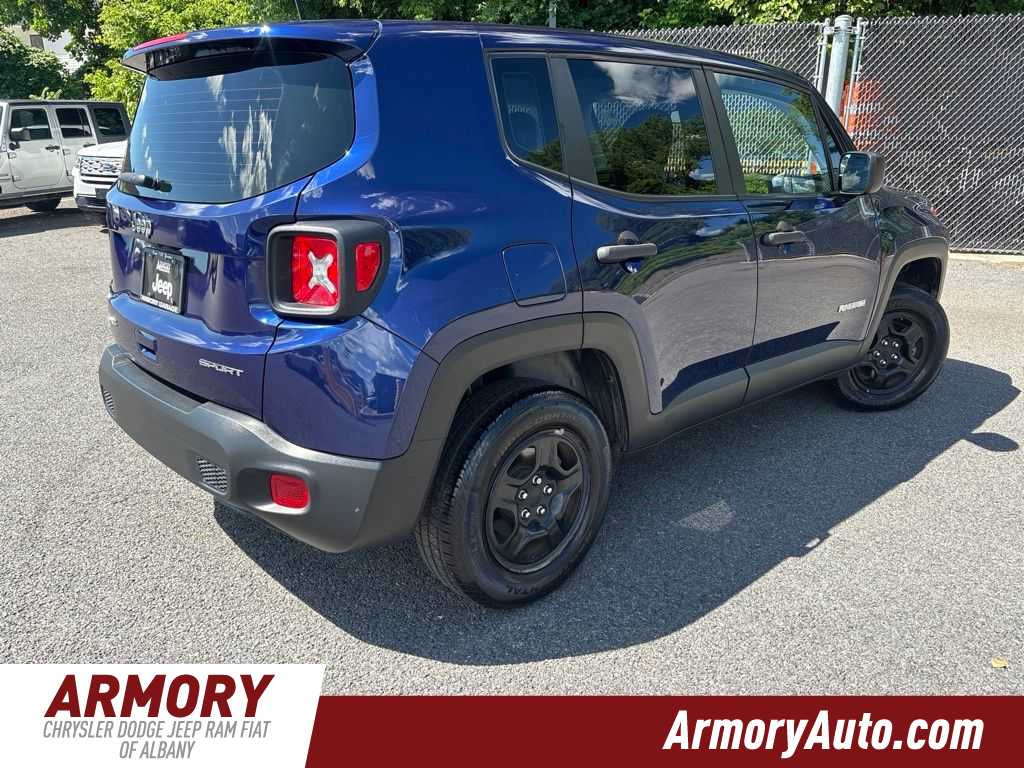 Thumbnail: 2019 Jeep Renegade - 3