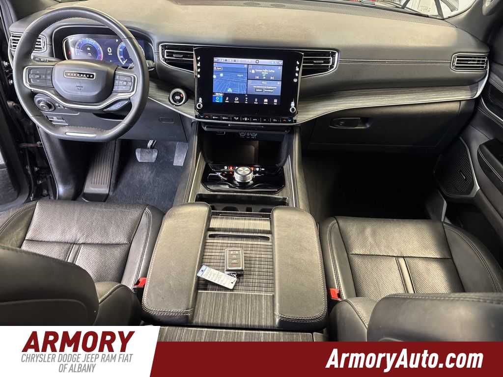 Thumbnail: 2024 Jeep Wagoneer - 43