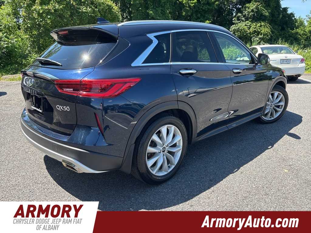 Thumbnail: 2019 INFINITI QX50 - 4