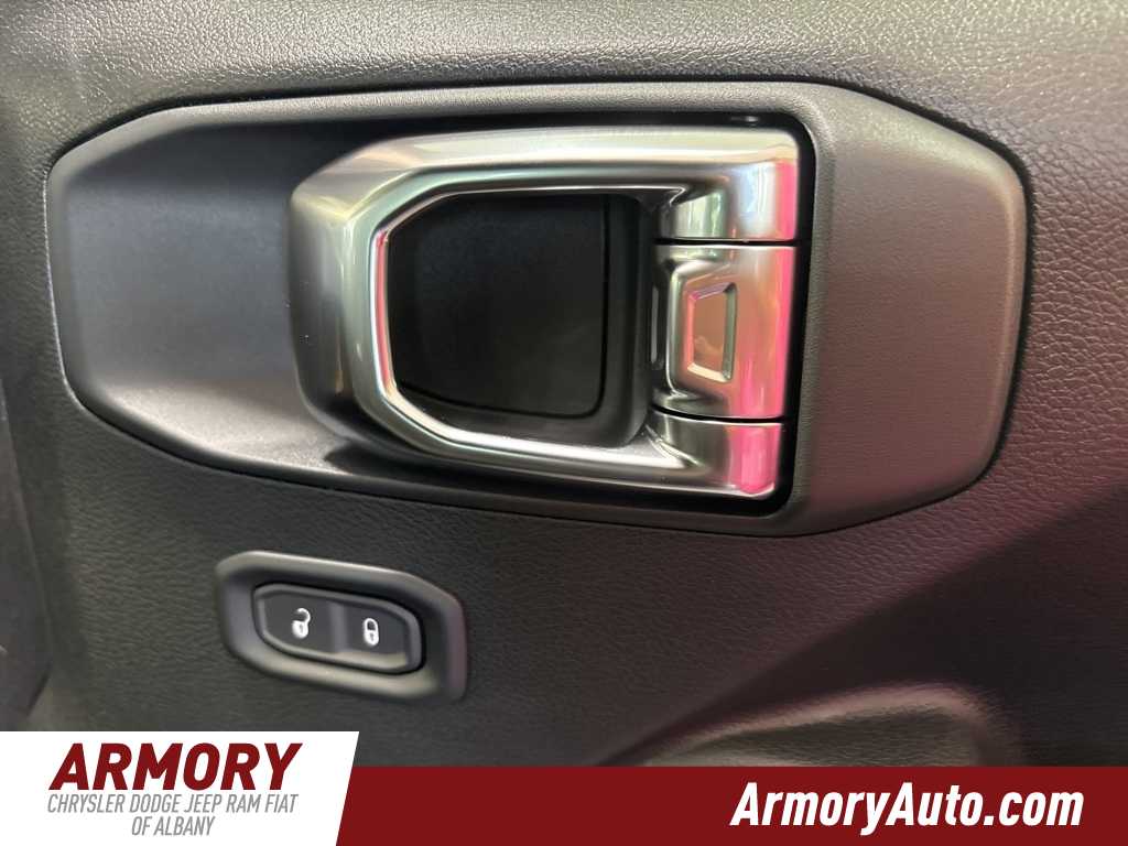 Thumbnail: 2025 Jeep Wrangler - 36