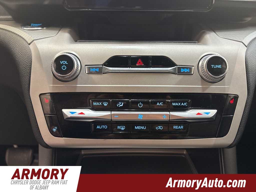 Thumbnail: 2023 Ford Explorer - 18