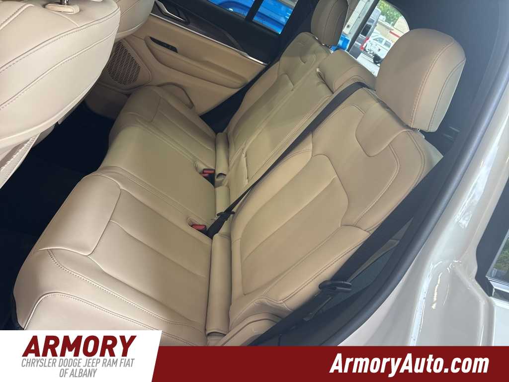 Thumbnail: 2025 Jeep Grand Cherokee - 22