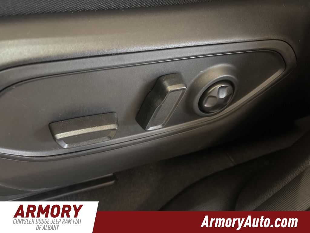 Thumbnail: 2026 Jeep Grand Cherokee - 13