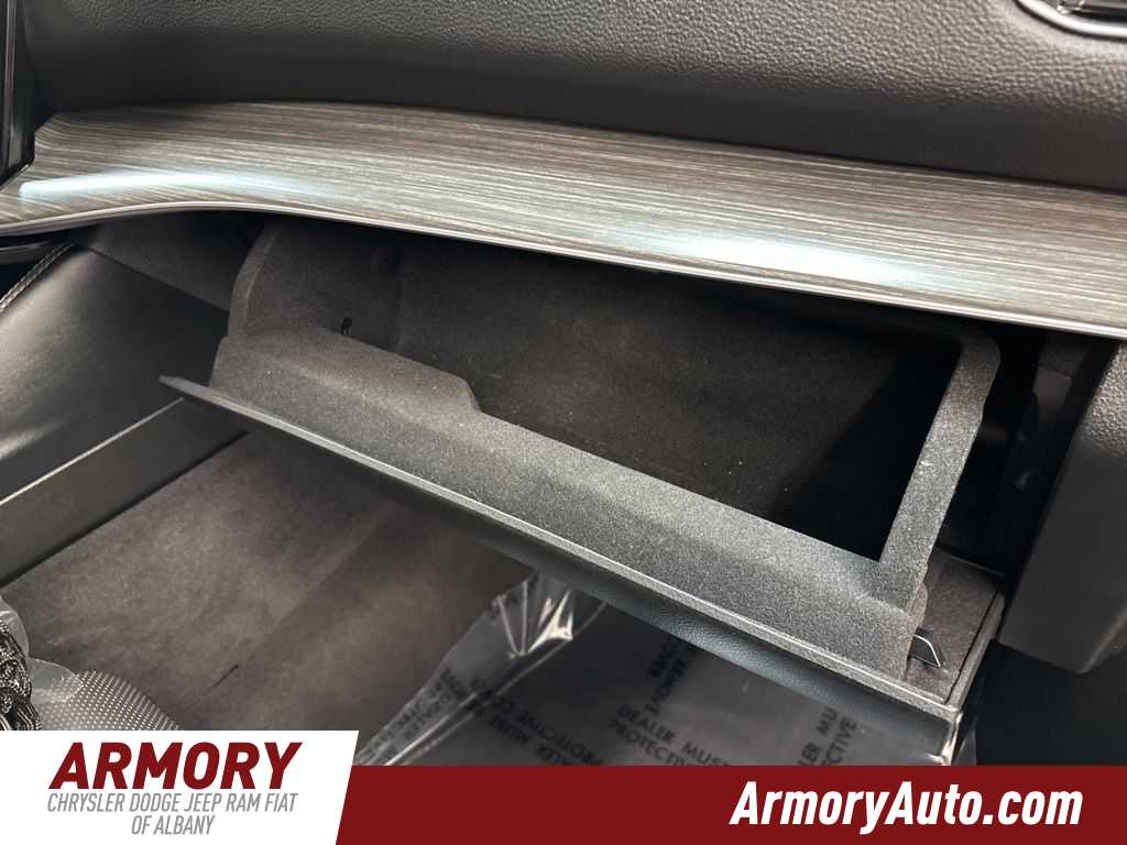 Thumbnail: 2024 Jeep Wagoneer - 47