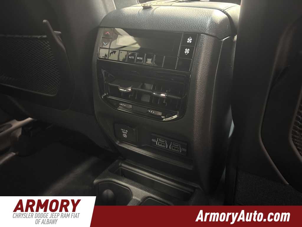 Thumbnail: 2025 Jeep Grand Cherokee L - 34