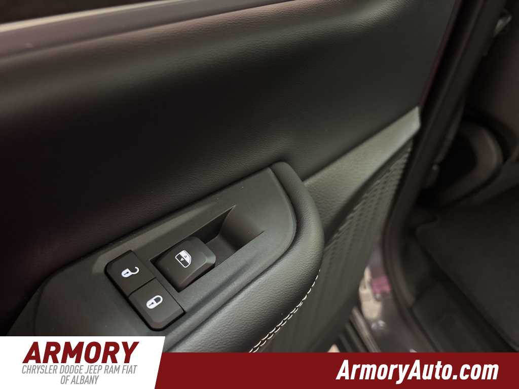 Thumbnail: 2025 Jeep Grand Cherokee - 26