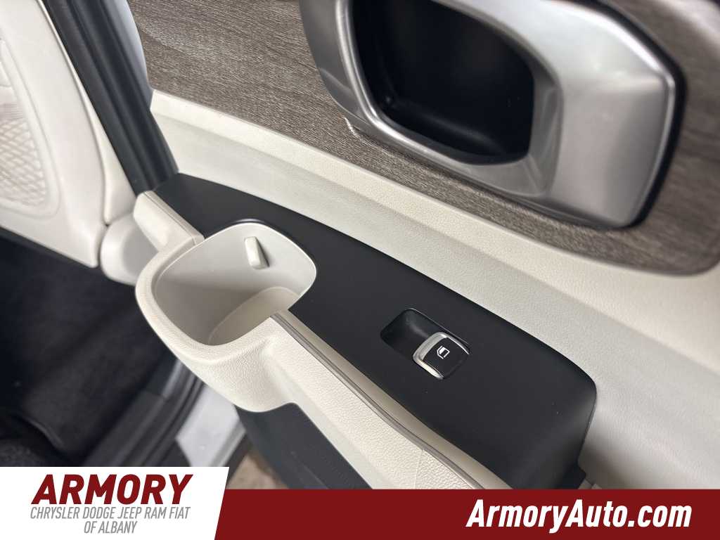 Thumbnail: 2022 Kia Sorento - 41