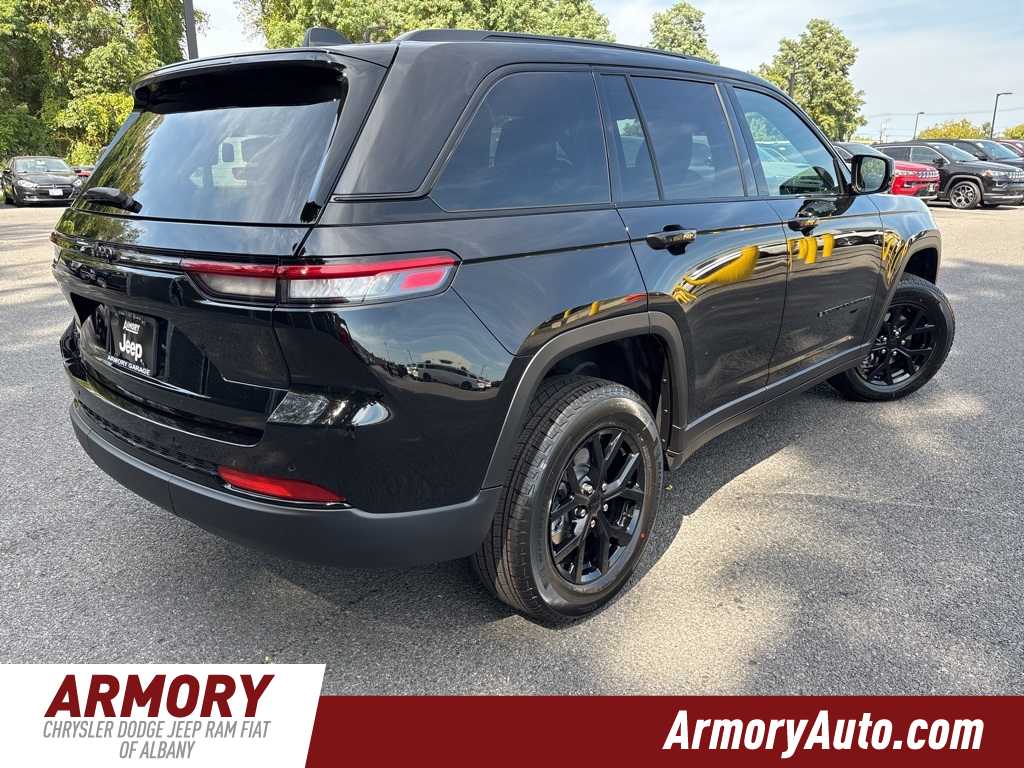 Thumbnail: 2025 Jeep Grand Cherokee - 4