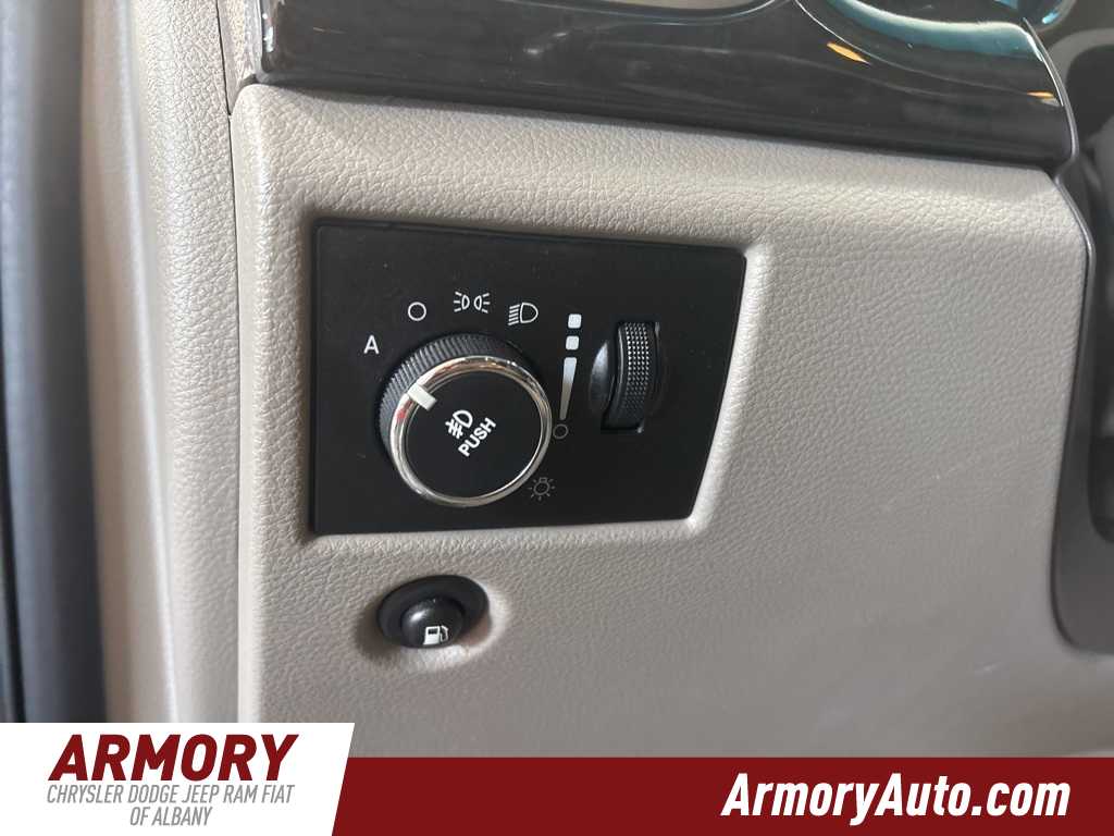 Thumbnail: 2013 Jeep Grand Cherokee - 10