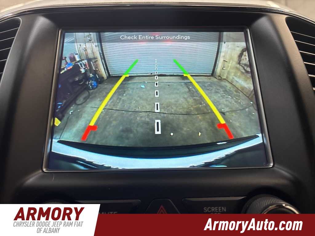 Thumbnail: 2018 Jeep Grand Cherokee - 17