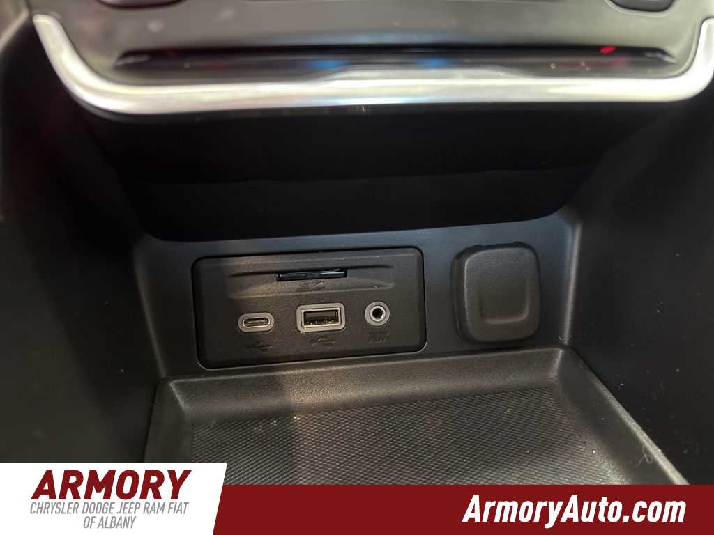 Thumbnail: 2020 GMC Terrain - 22