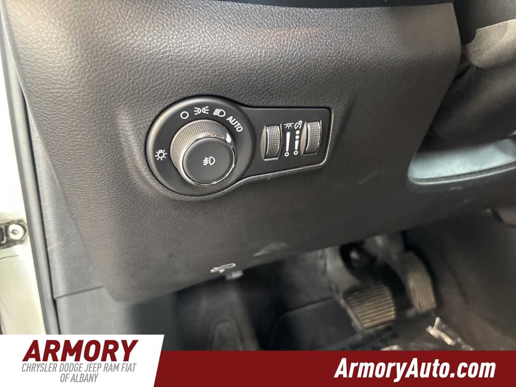 Thumbnail: 2024 Jeep Compass - 12