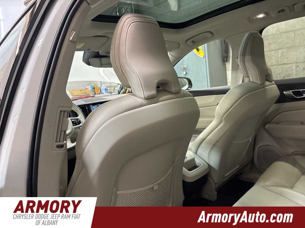 Thumbnail: 2024 Volvo XC60 - 29