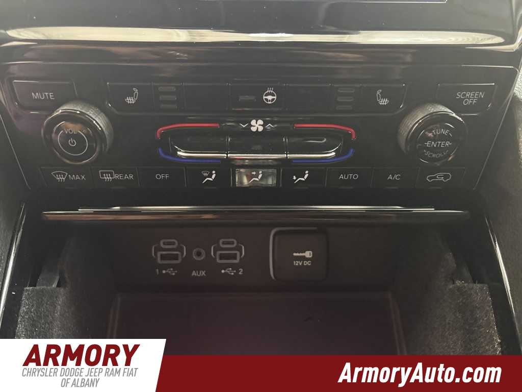 Thumbnail: 2022 Jeep Grand Cherokee - 18