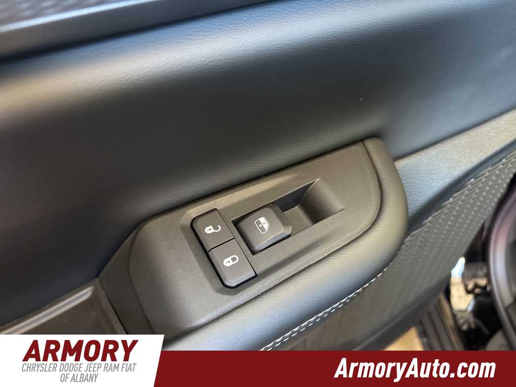 Thumbnail: 2025 Jeep Grand Cherokee L - 24