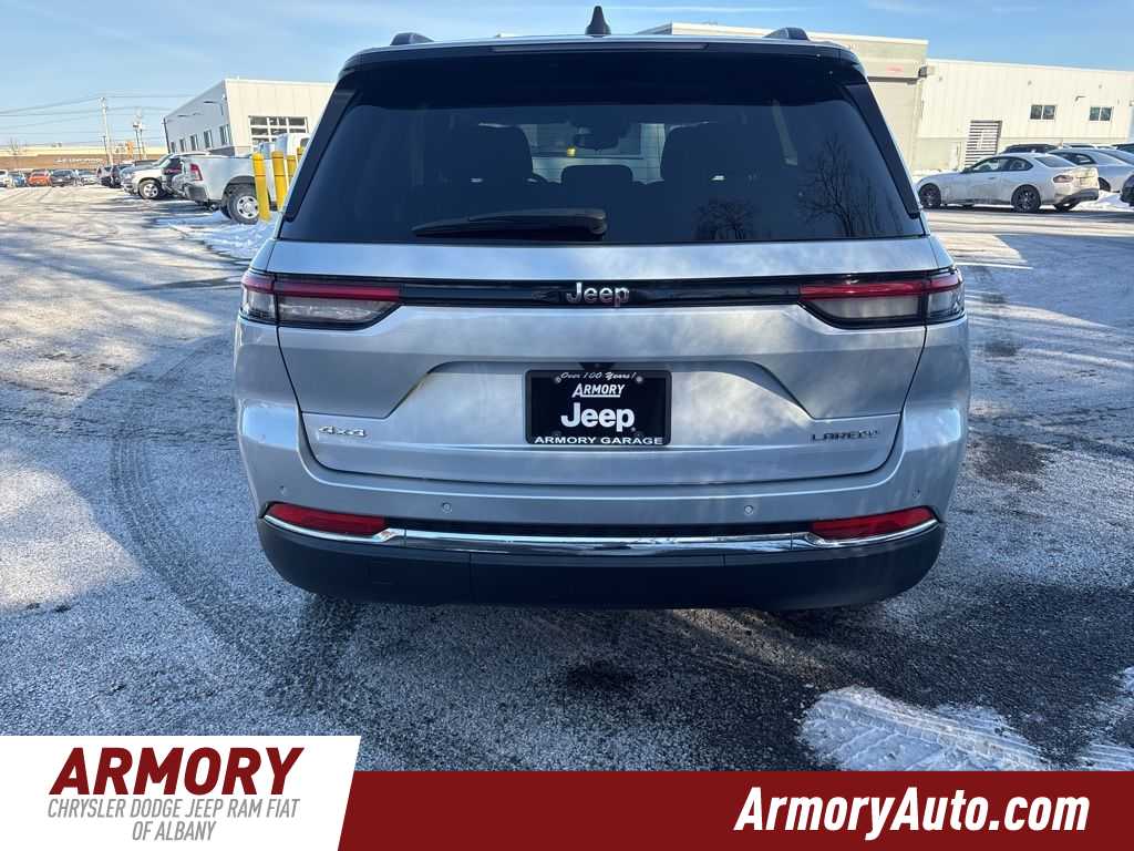 Thumbnail: 2023 Jeep Grand Cherokee - 6