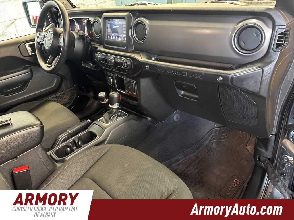 Thumbnail: 2022 Jeep Wrangler - 36