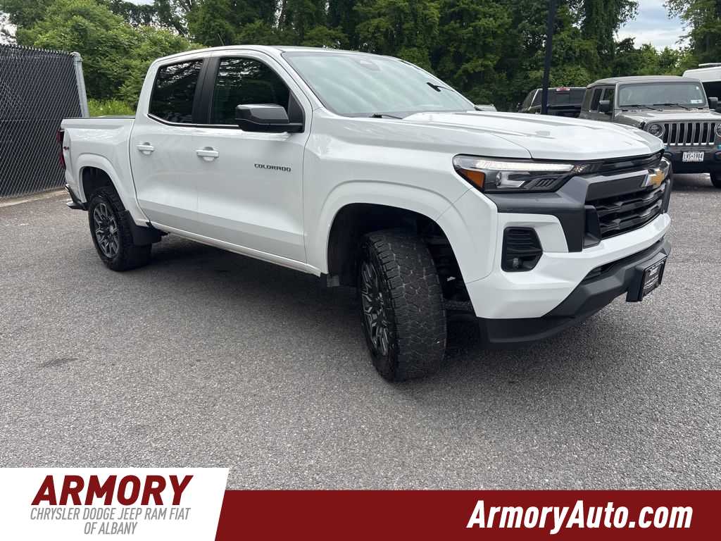 Thumbnail: 2024 Chevrolet Colorado - 3