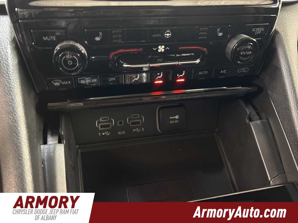 Thumbnail: 2025 Jeep Grand Cherokee L - 16