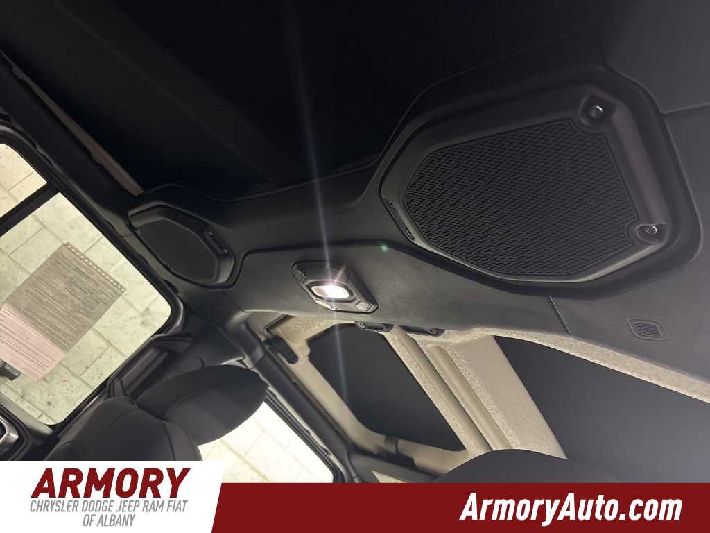 Thumbnail: 2018 Jeep Wrangler - 31