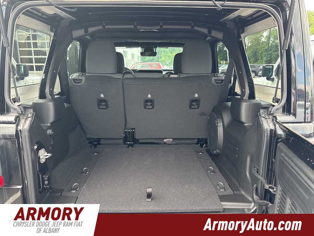 Thumbnail: 2025 Jeep Wrangler - 14