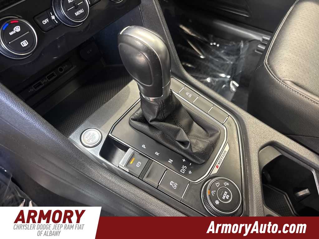 Thumbnail: 2018 Volkswagen Tiguan - 22