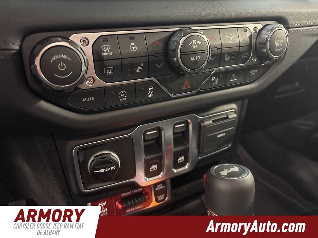 Thumbnail: 2026 Jeep Wrangler - 19