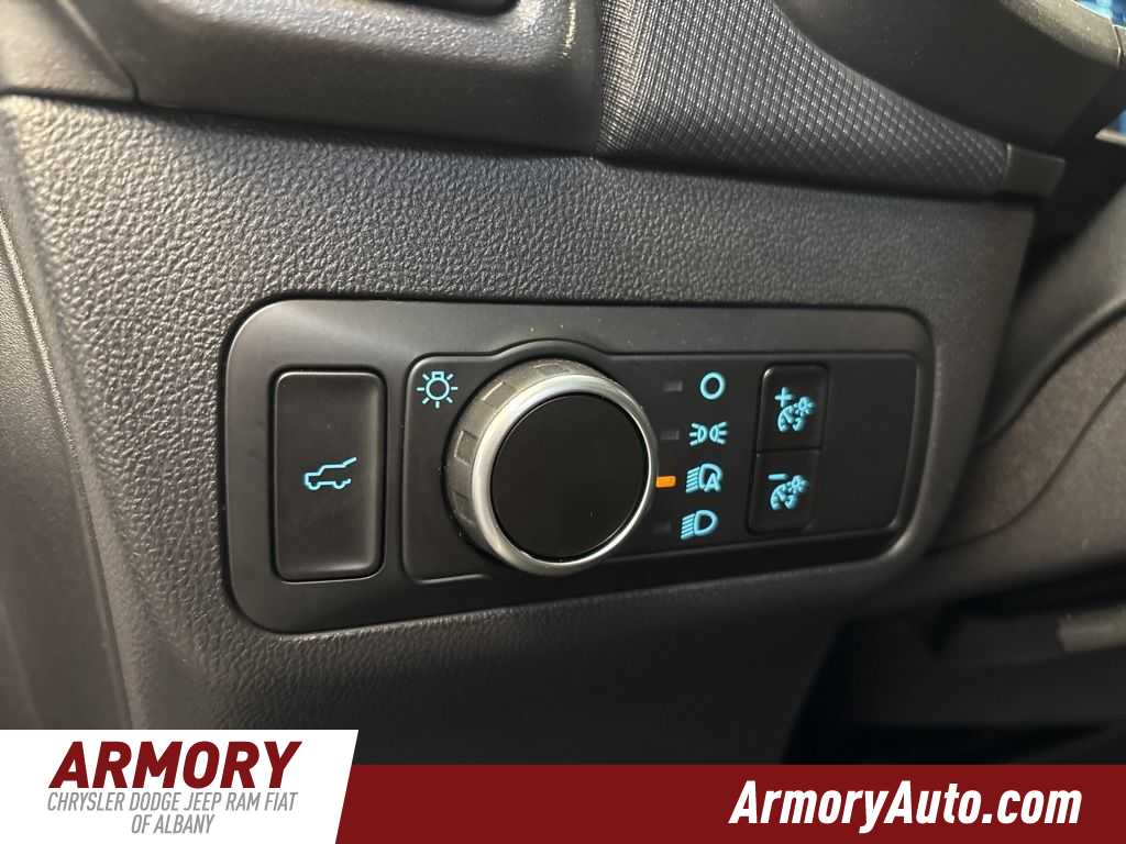 Thumbnail: 2025 Ford Bronco Sport - 11