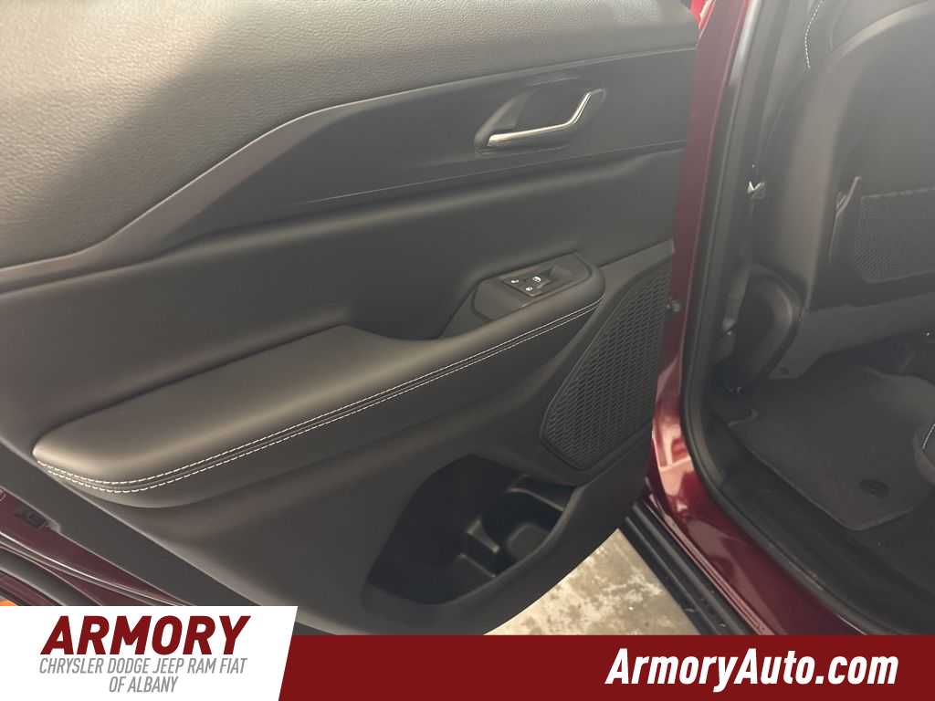 Thumbnail: 2025 Jeep Grand Cherokee - 24