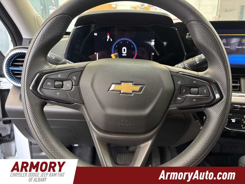 Thumbnail: 2025 Chevrolet Trax - 15