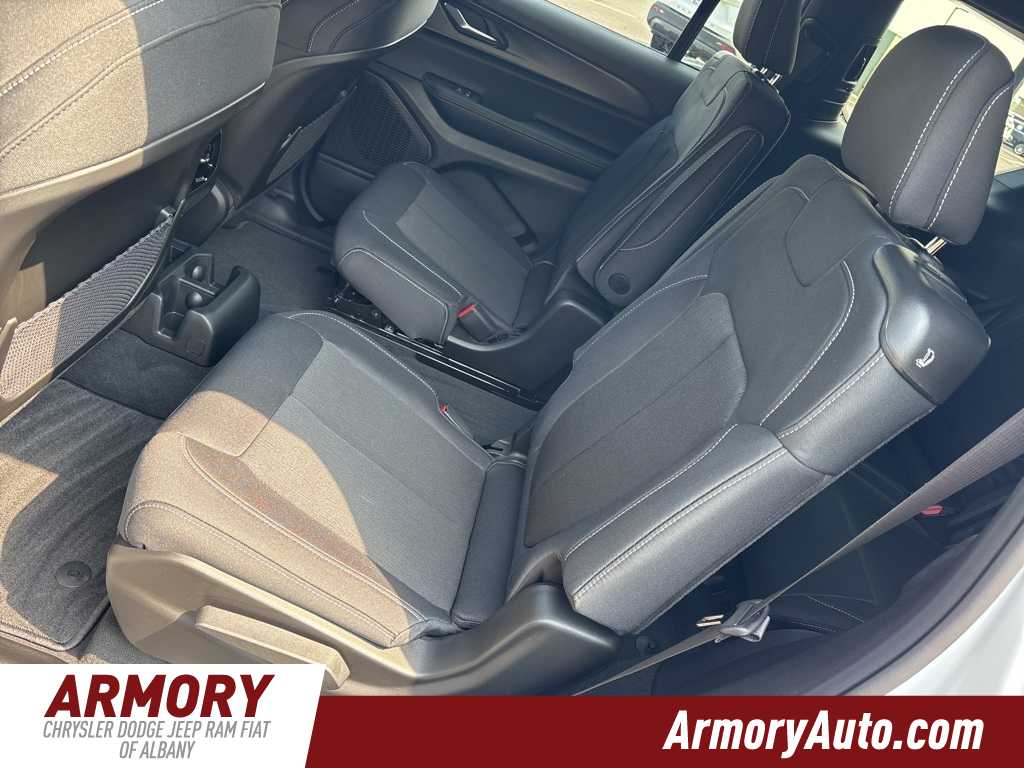 Thumbnail: 2025 Jeep Grand Cherokee L - 19