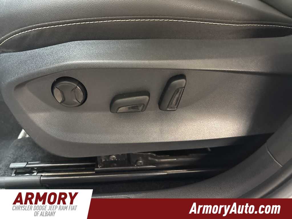 Thumbnail: 2023 Volkswagen Taos - 14