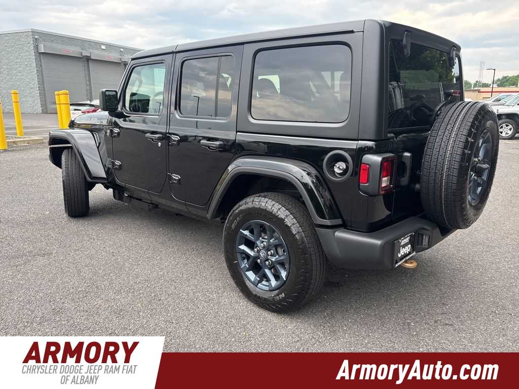 Thumbnail: 2026 Jeep Wrangler - 5