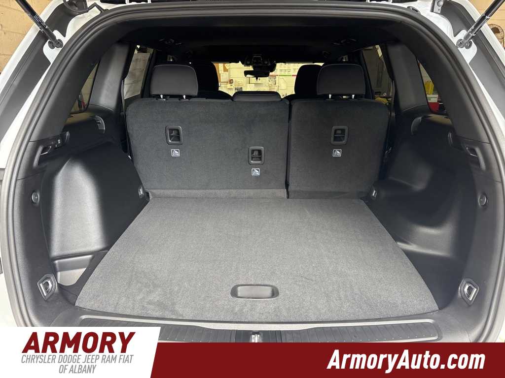 Thumbnail: 2025 Jeep Grand Cherokee - 26