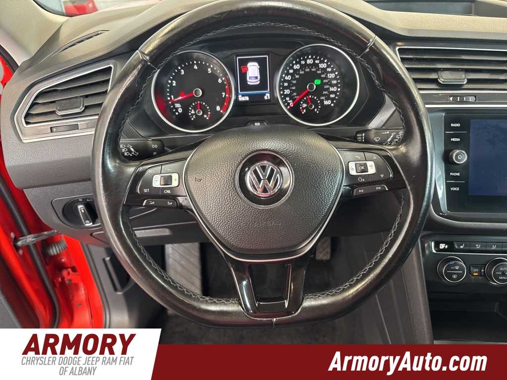 Thumbnail: 2018 Volkswagen Tiguan - 14