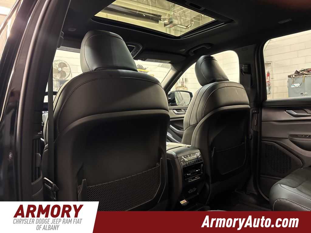 Thumbnail: 2025 Jeep Grand Cherokee L - 23