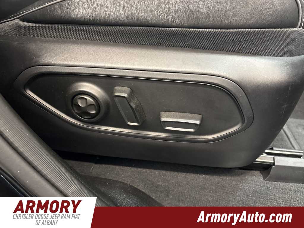 Thumbnail: 2023 Jeep Grand Cherokee - 47