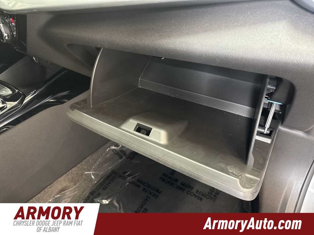 Thumbnail: 2025 Chevrolet Trax - 39