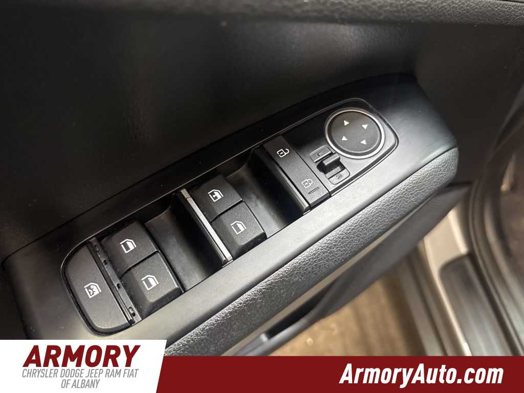 Thumbnail: 2023 Kia Soul - 8