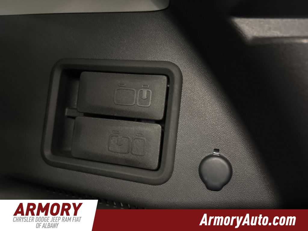 Thumbnail: 2024 GMC Terrain - 32