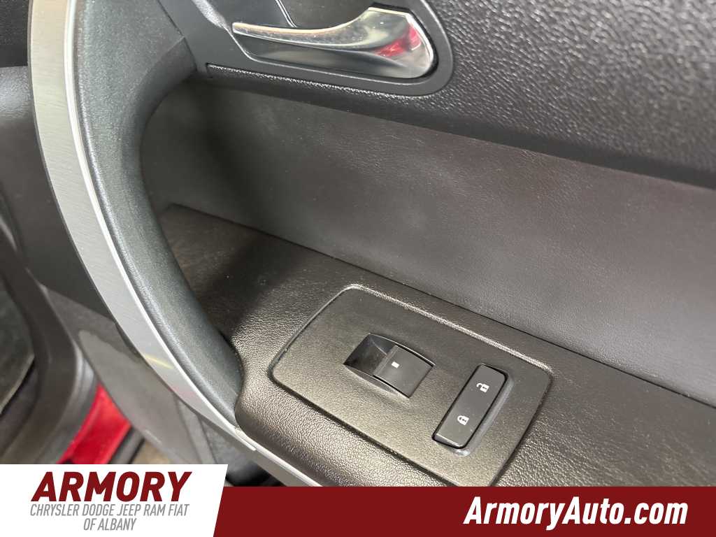 Thumbnail: 2012 GMC Acadia - 38