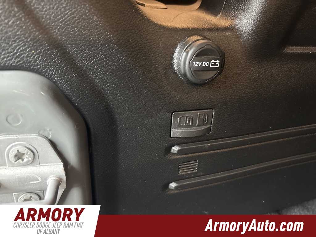 Thumbnail: 2022 Jeep Wrangler - 30