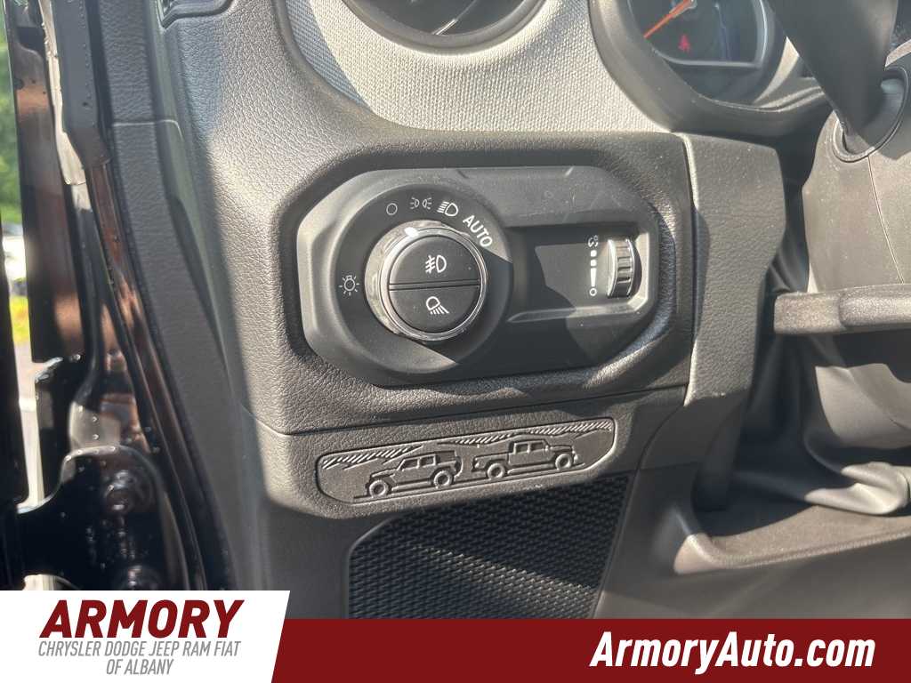 Thumbnail: 2025 Jeep Gladiator - 13