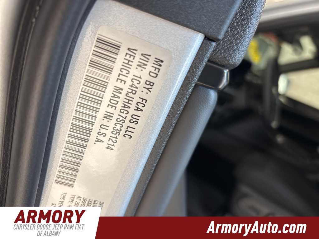 Thumbnail: 2025 Jeep Grand Cherokee - 39