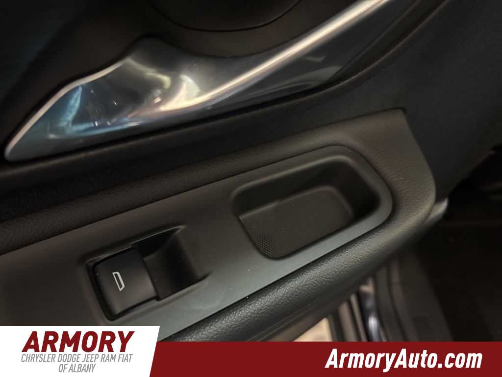 Thumbnail: 2024 GMC Terrain - 28
