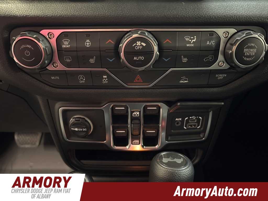 Thumbnail: 2025 Jeep Wrangler - 16